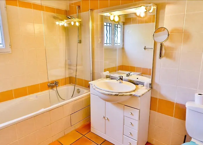 Hotel Les Lavandes 3*
