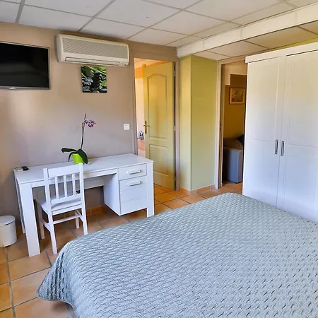 Les Lavandes Hotel 3*