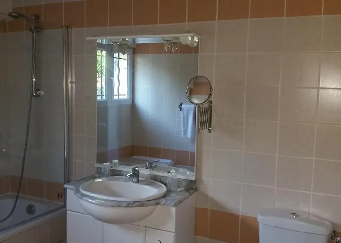 Hotel Les Lavandes 3*